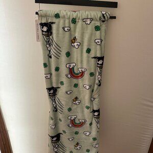 Peanuts Snoopy Pot of Gold, Rainbows, '26 St. Patrick’s Plush Throw 60x70" - NWT